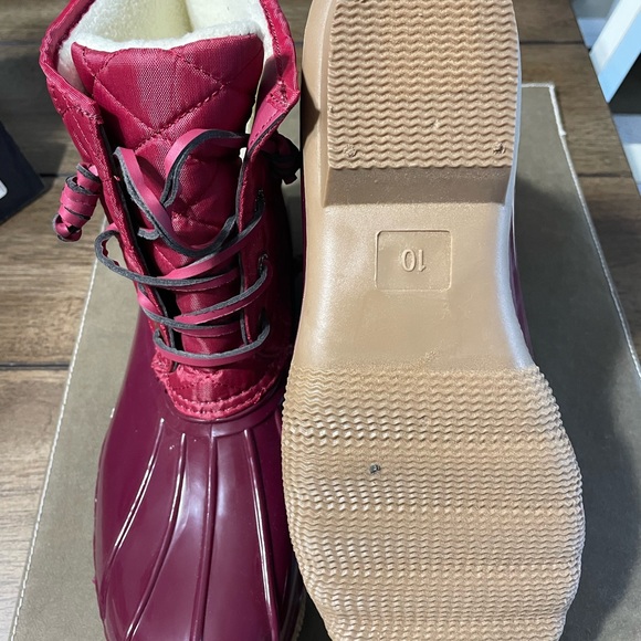 Olivia Miller Woman’s Winter Boots Winter is going to be here before you know it - Picture 3 of 5